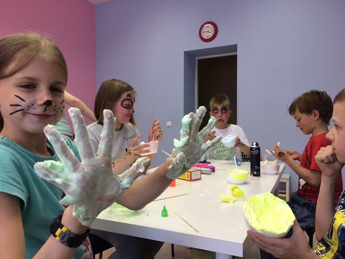 Чем ребята занимаются в лагере